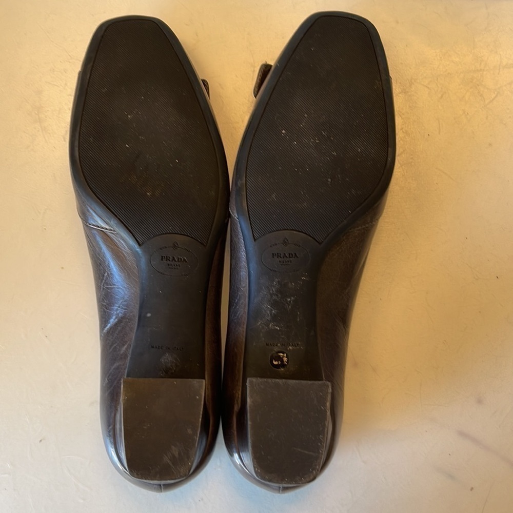 Prada Grey Kitten Block Heel.Buckled Front Round Studding Pumps 37.5. A1544 - Picture 7 of 10